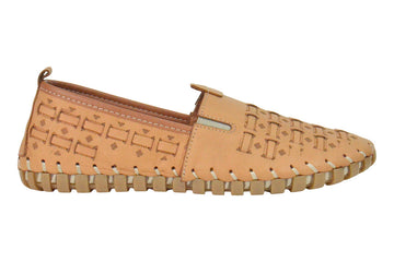 Thyme and Co Totem Tan Womens #color_brown-tan